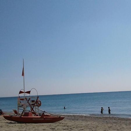 Larte Al Mare Vicino Spiaggia Con Ac E Wifi Apartment Savona Ngoại thất bức ảnh