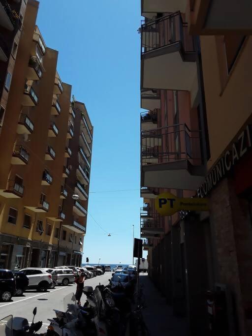 Larte Al Mare Vicino Spiaggia Con Ac E Wifi Apartment Savona Ngoại thất bức ảnh