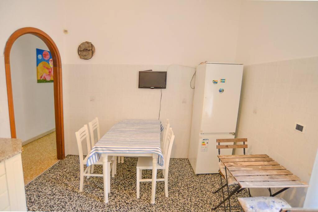 Larte Al Mare Vicino Spiaggia Con Ac E Wifi Apartment Savona Ngoại thất bức ảnh