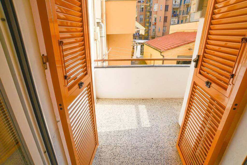 Larte Al Mare Vicino Spiaggia Con Ac E Wifi Apartment Savona Ngoại thất bức ảnh